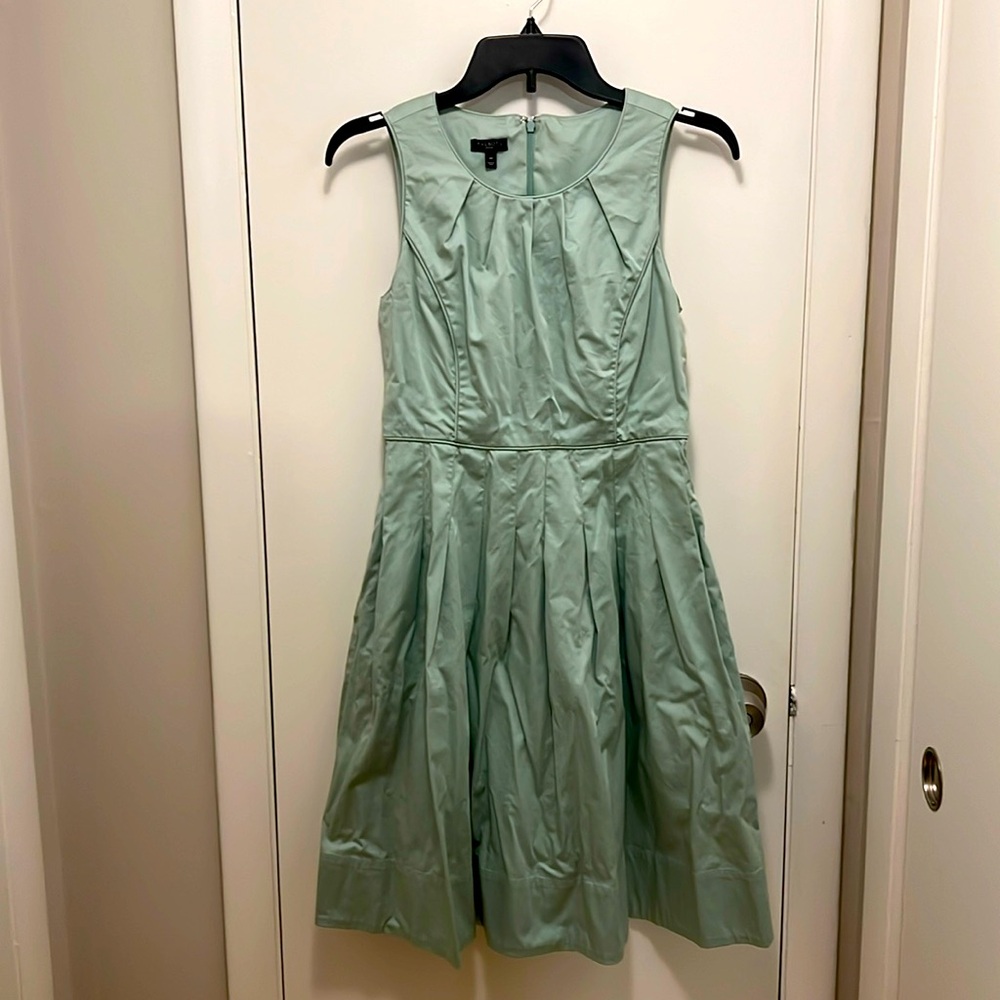 Lovely mint green Talbots dress 👗 Has ~pockets~!😍